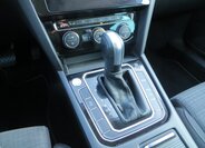 Volkswagen Passat Kombi 1,5 l 110 kw