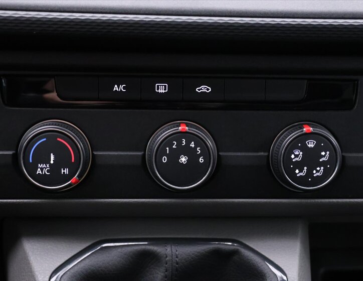 Volkswagen Transporter Kombi 2,0 l 81 kw