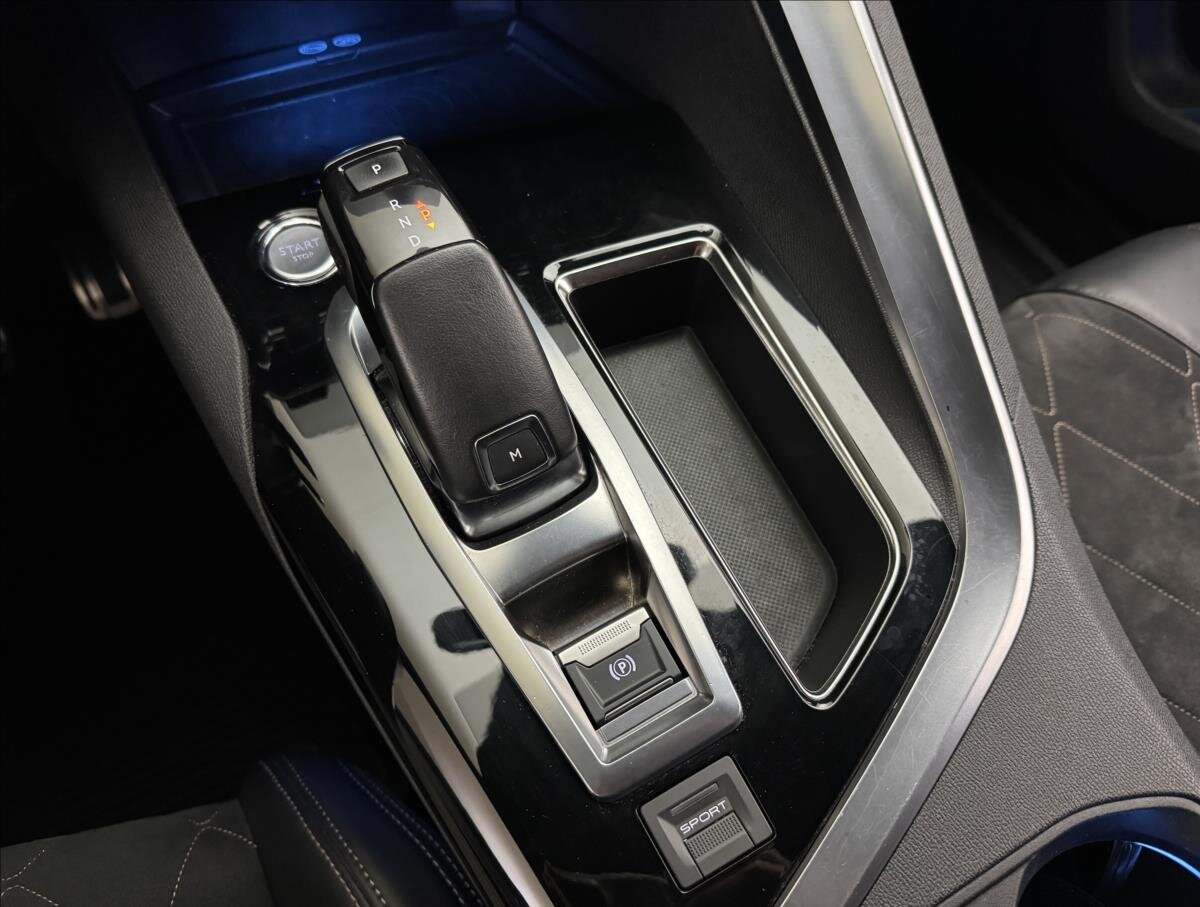 Peugeot 5008 SUV / Terénní 2,0 l 133 kw