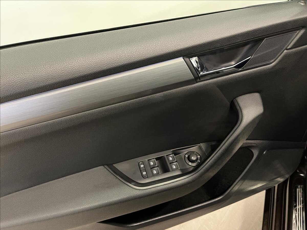 Škoda Superb Kombi 1,6 l 88 kw