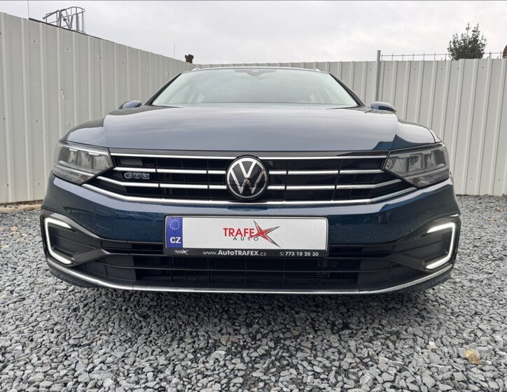 Volkswagen Passat 2