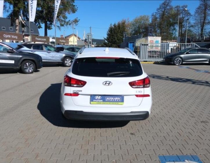 Hyundai i30 Kombi 1,6 l 85 kw