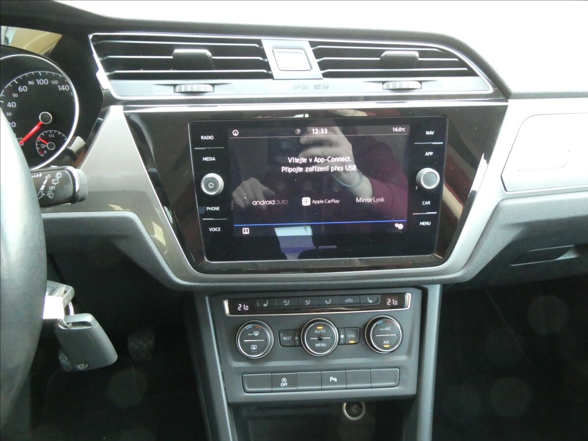 Volkswagen Touran MPV 1,2 l 81 kw