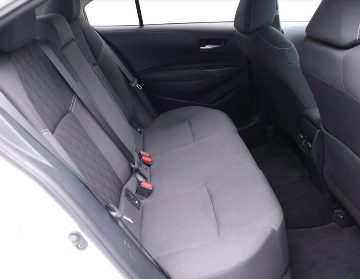 Toyota Corolla Sedan 1,5 l 92 kw