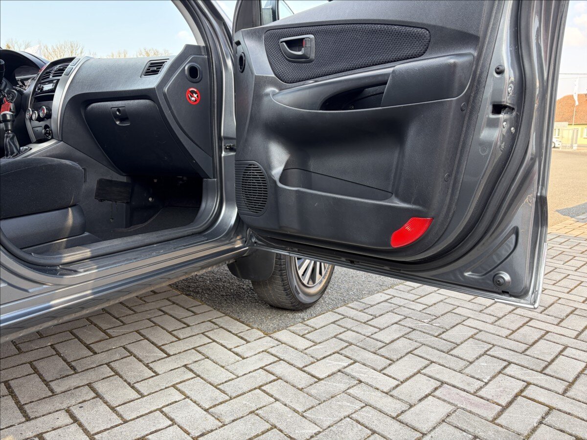 Hyundai Tucson Kombi 2,0 l 104 kw