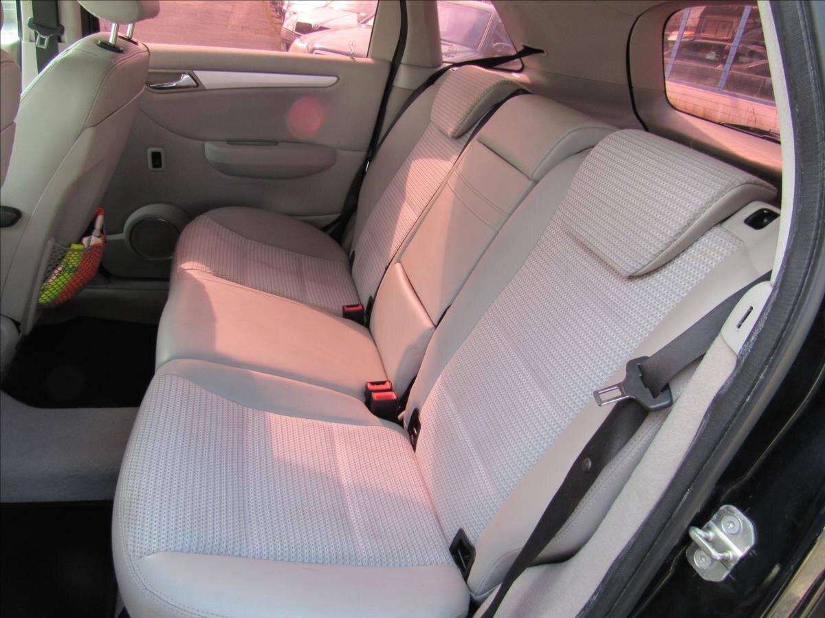 Mercedes-Benz Třídy B Kombi 2,0 l 142 kw