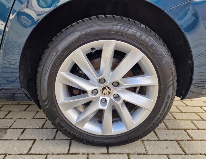 Škoda Superb Kombi 2,0 l 147 kw