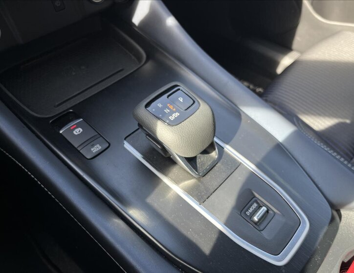 Nissan Qashqai SUV 1,3 l 116 kw