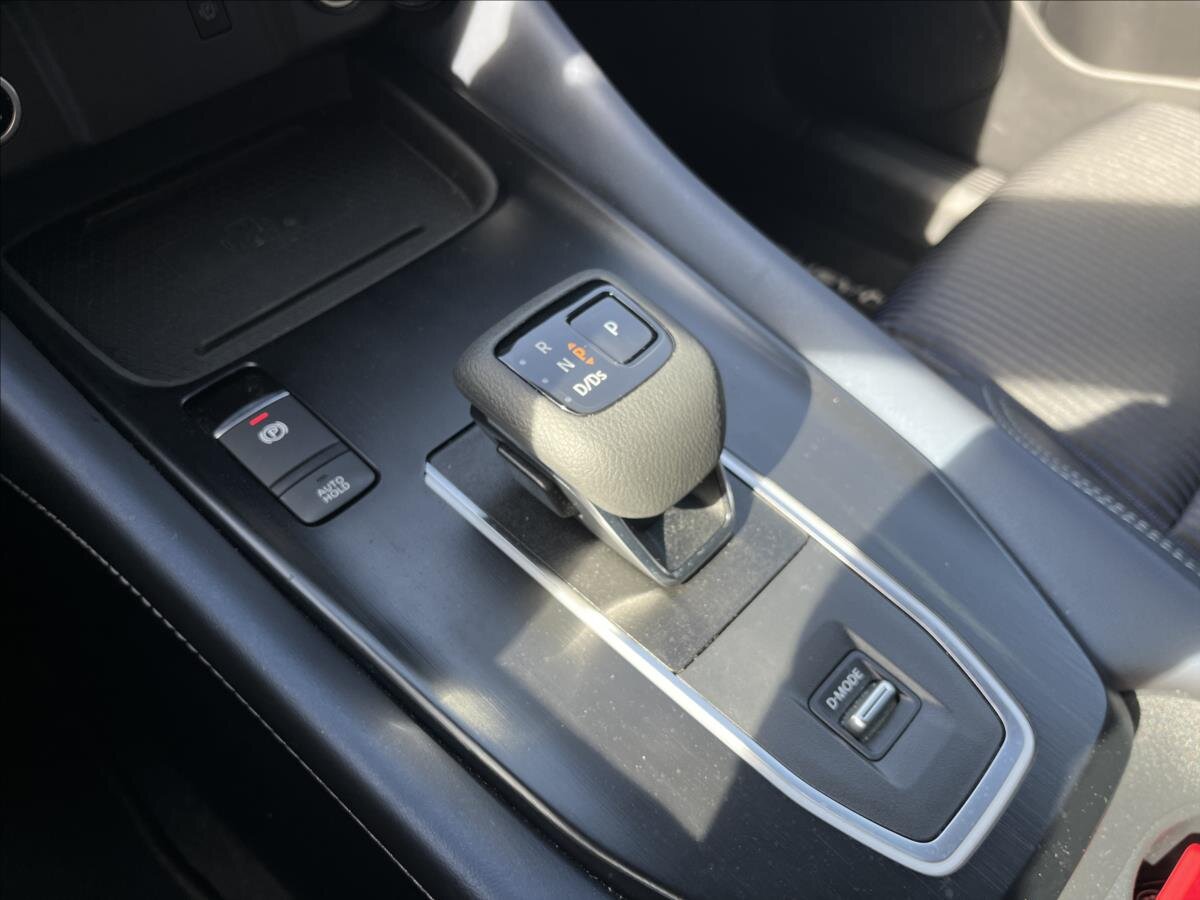 Nissan Qashqai SUV 1,3 l 116 kw