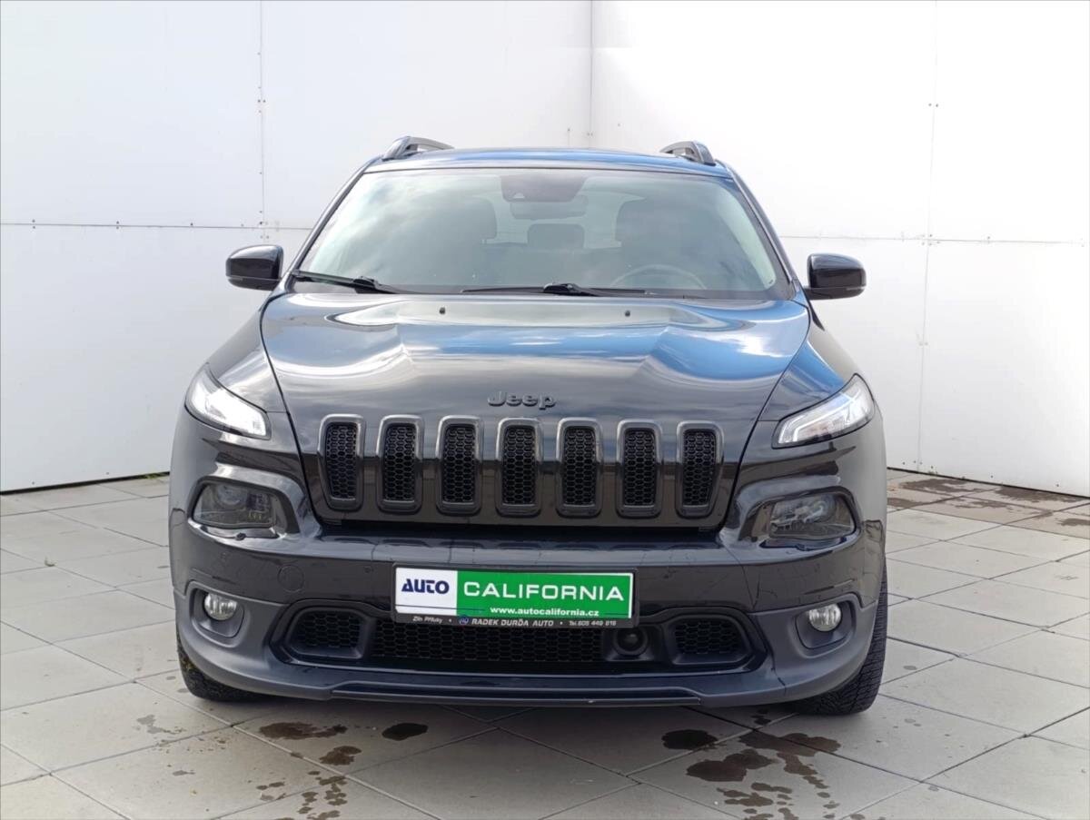 Jeep Cherokee SUV / Terénní 3,2 l 200 kw