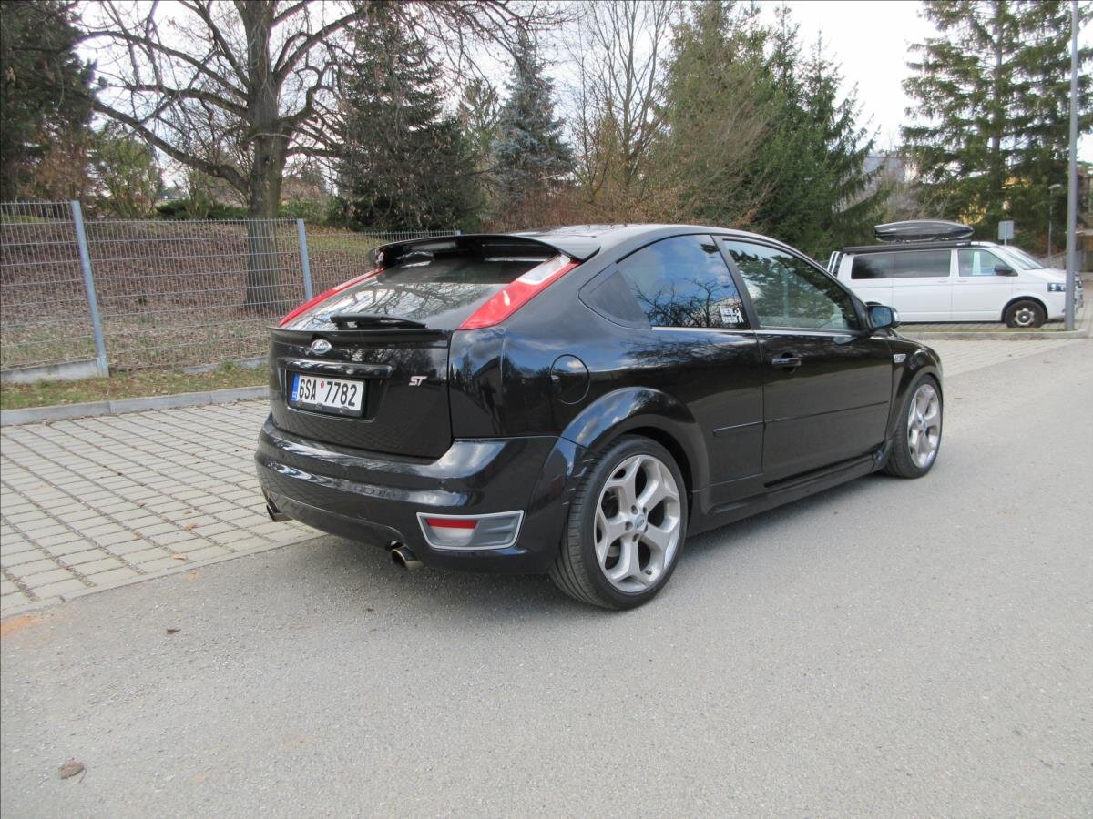 Ford Focus Hatchback 2,5 l 166 kw