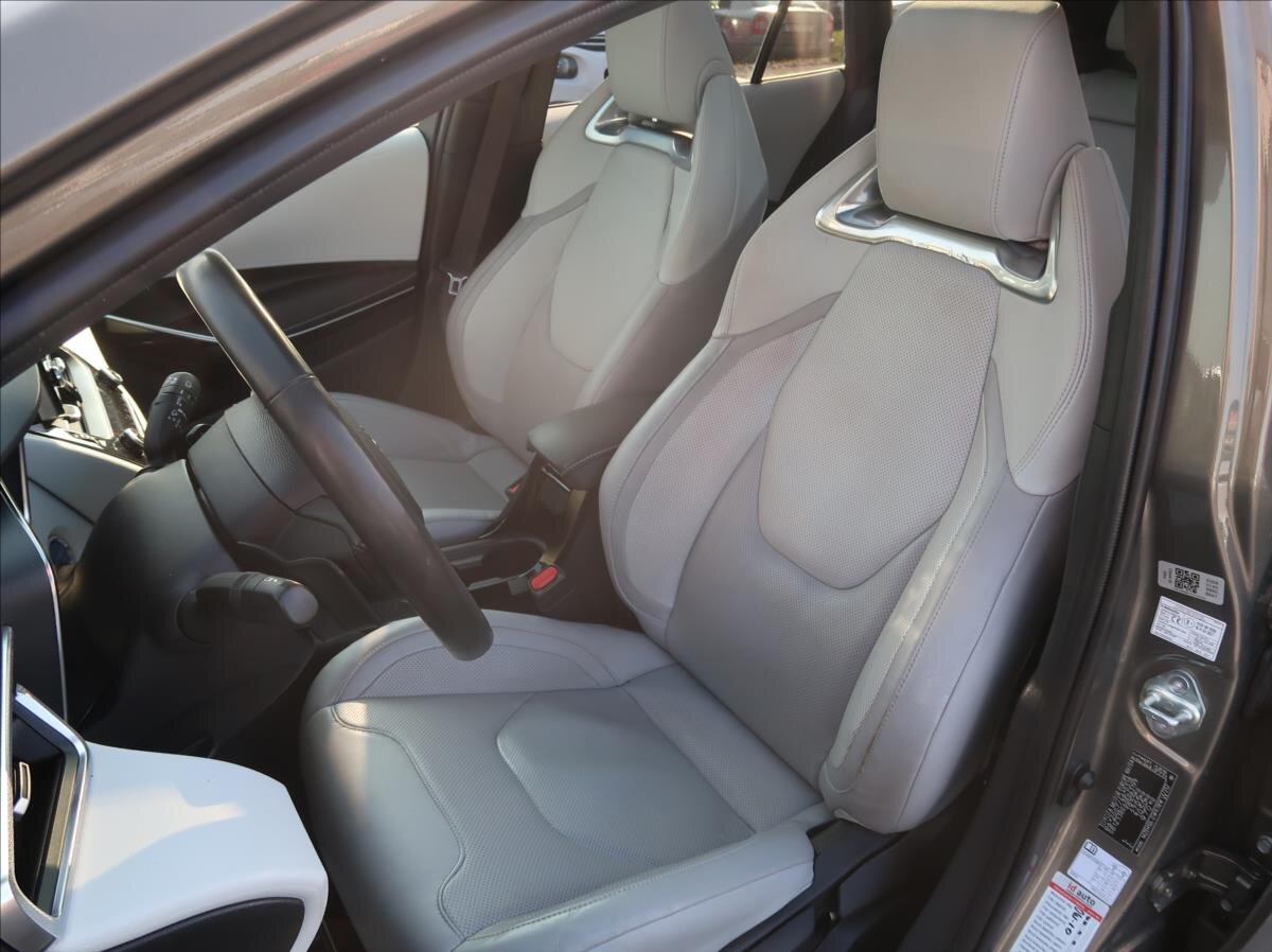 Toyota Corolla Kombi 2,0 l 132 kw