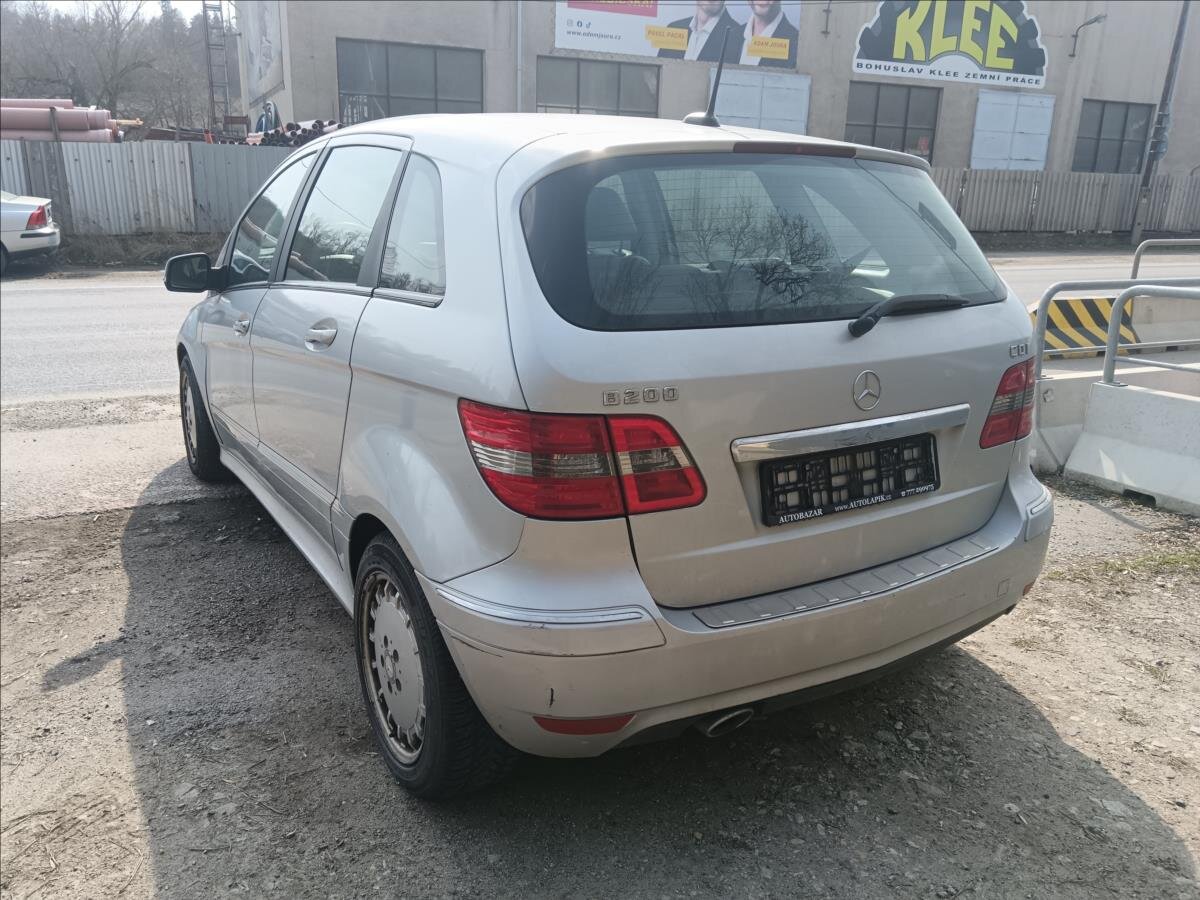 Mercedes-Benz Třídy B MPV 2,0 l 103 kw