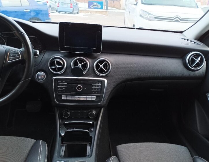 Mercedes-Benz Třídy A 12