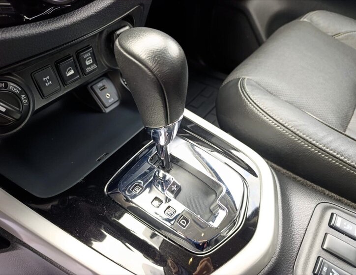 Renault Alaskan Pick-up 2,3 l 140 kw