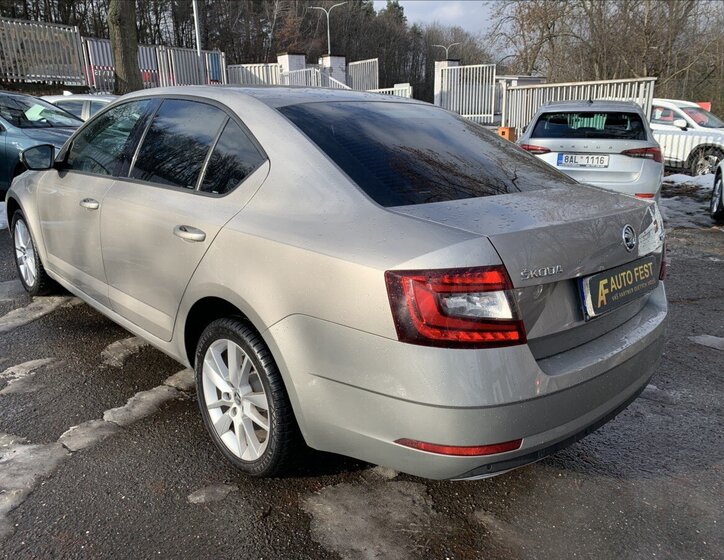 Škoda Octavia Sedan / Limuzína 2,0 l 110 kw