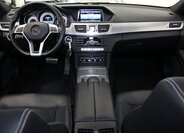 Mercedes-Benz Třídy E 8