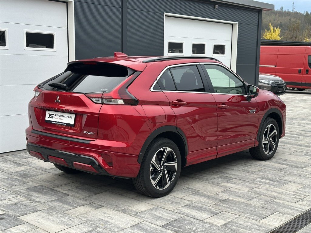 Mitsubishi Eclipse Cross Kombi 2,4 l 138 kw
