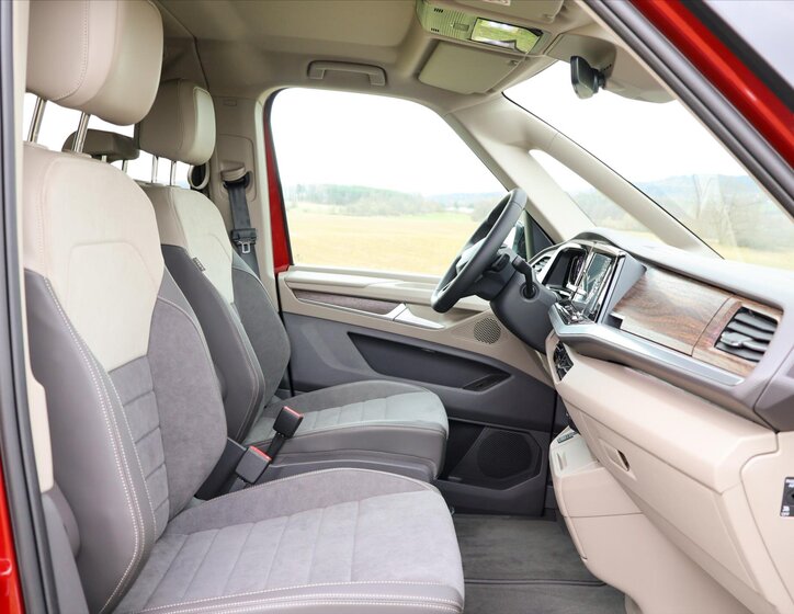 Volkswagen Multivan MPV 2,0 l 110 kw