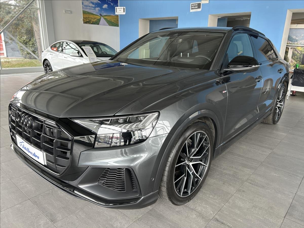 Audi Q8 SUV / Terénní 3,0 l 250 kw