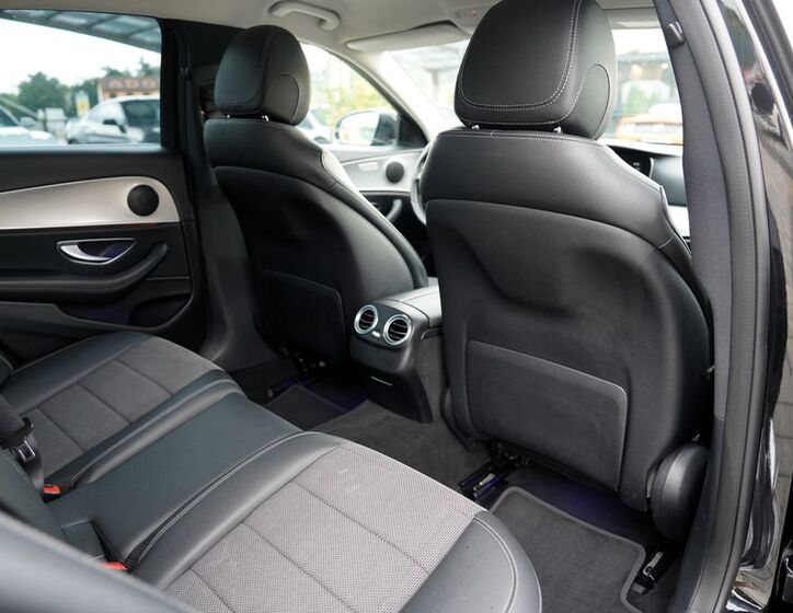 Mercedes-Benz Třídy E 27