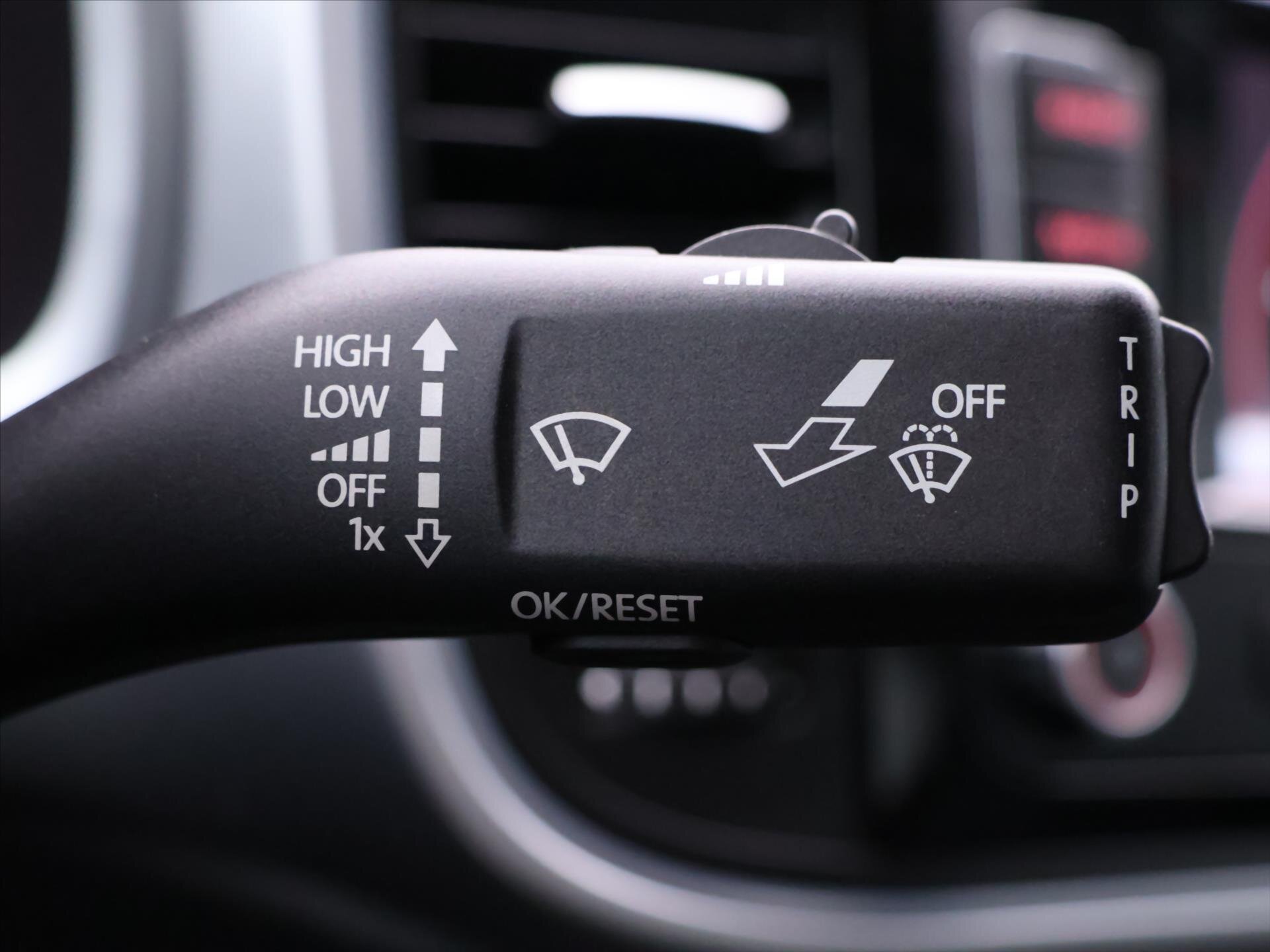 Volkswagen Beetle Hatchback 1,2 l 77 kw