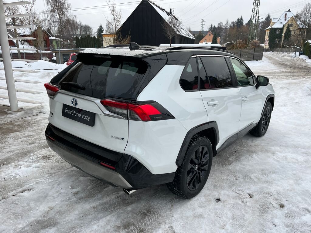 Toyota RAV4 SUV 2,5 l 131 kw