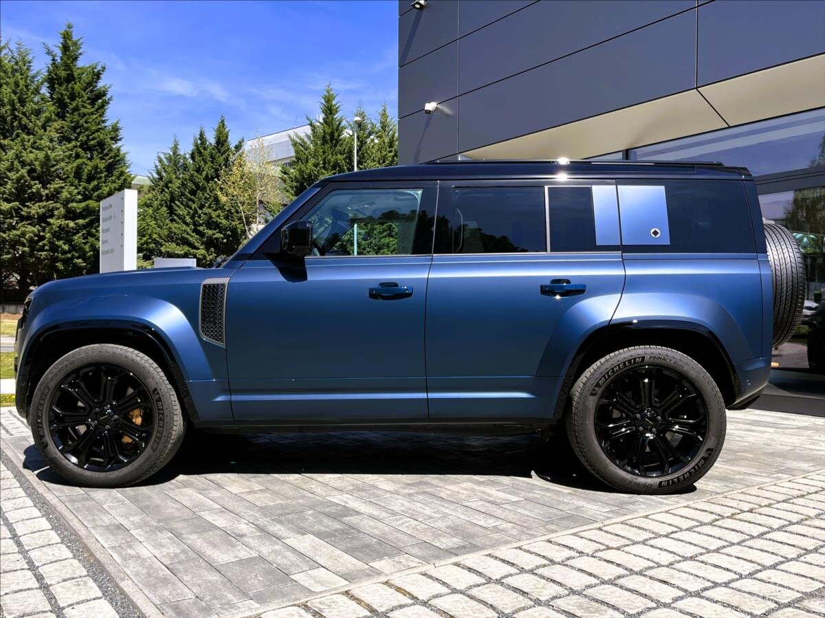 Land Rover Defender SUV / Terénní 4,4 l 467 kw