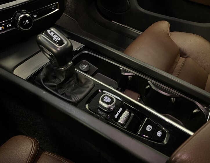 Volvo V60 Kombi 2,0 l 184 kw