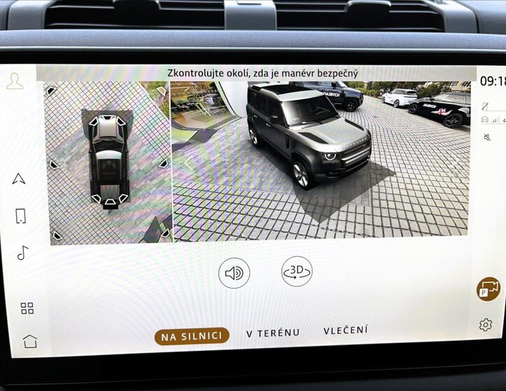 Land Rover Defender 19