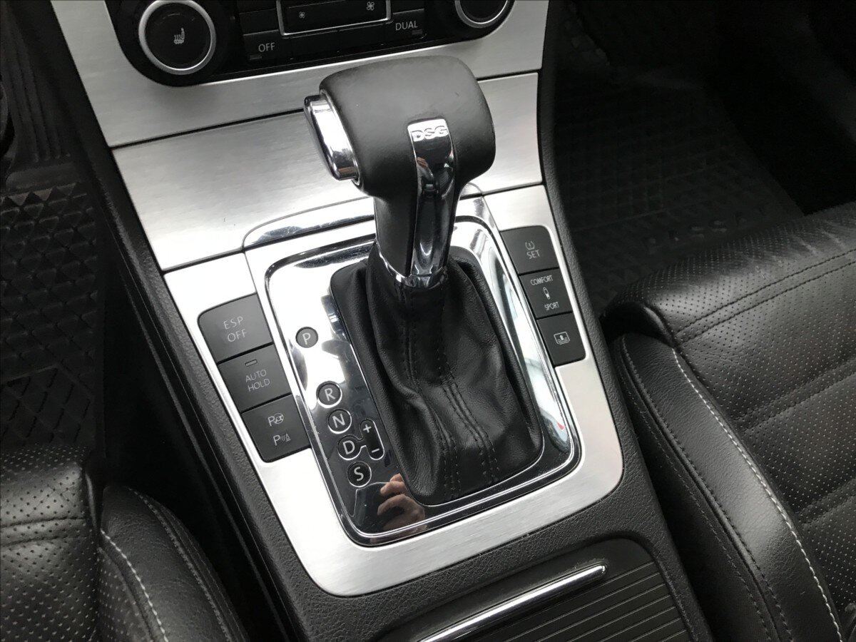 Volkswagen Passat CC Sedan 2,0 l 125 kw