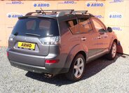 Mitsubishi Outlander SUV / Terénní 2,0 l 103 kw
