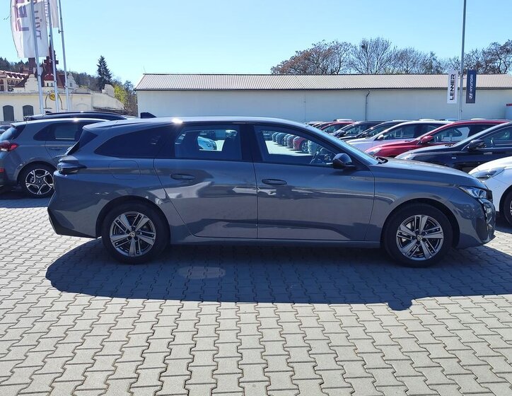 Peugeot 308 Kombi 1,2 l 96 kw