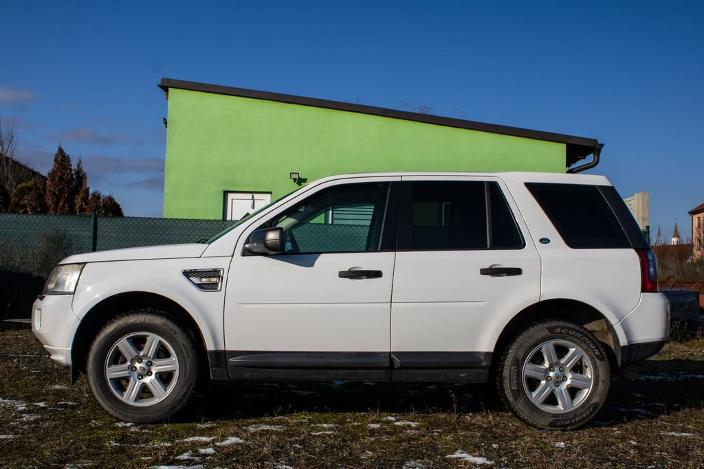 Land Rover Freelander SUV 2,2 l 110 kw