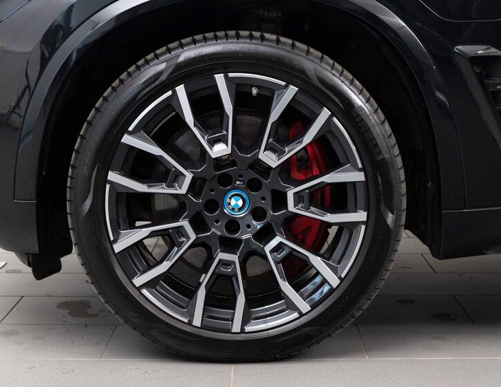 BMW X5 SUV / Terénní 3,0 l 360 kw