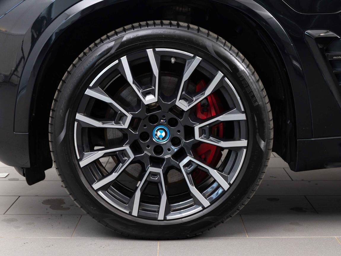 BMW X5 SUV / Terénní 3,0 l 360 kw