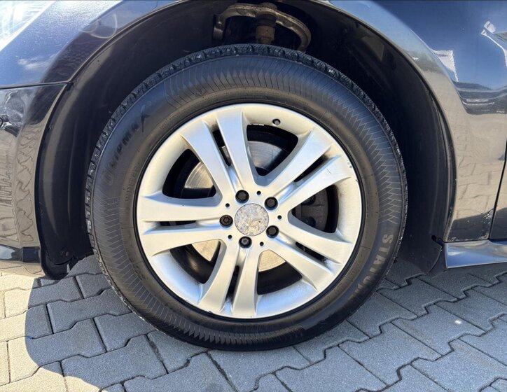 Mercedes-Benz Třídy R Kombi 3,0 l 165 kw