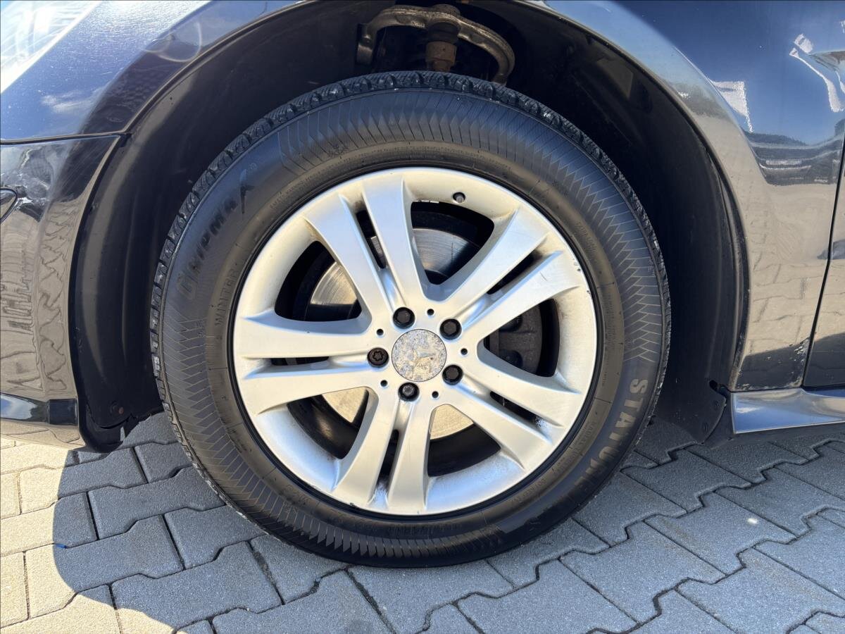 Mercedes-Benz Třídy R Kombi 3,0 l 165 kw