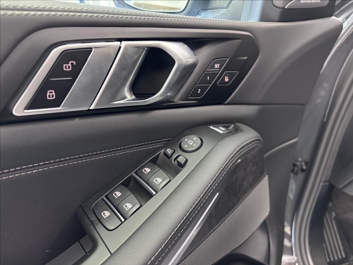 BMW X5 Kombi 3,0 l 210 kw