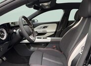 Mercedes-Benz CLA Sedan / Limuzína 1,3 l 120 kw