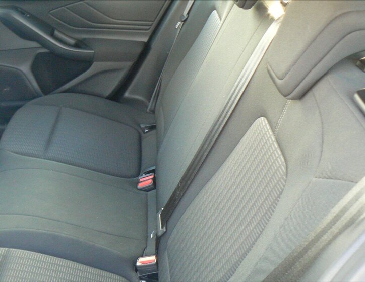 Ford Focus Kombi 999,0 92 kw