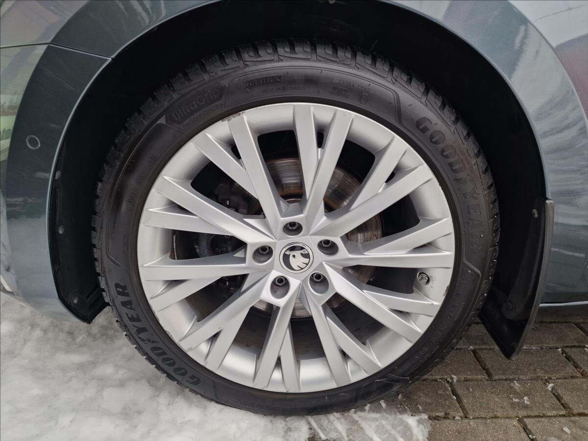 Škoda Superb Kombi 2,0 l 140 kw