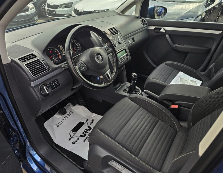 Volkswagen Touran 11