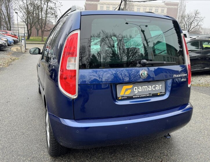 Škoda Roomster 7