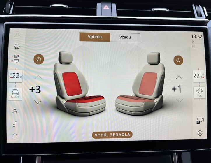 Land Rover Range Rover Velar SUV / Terénní 2,0 l 150 kw