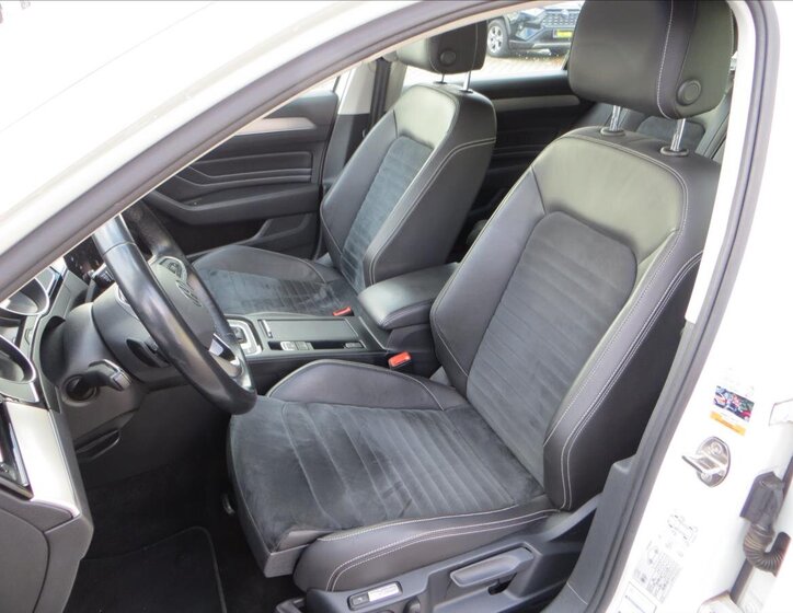 Volkswagen Passat Kombi 1,5 l 110 kw