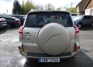 Toyota RAV4 SUV / Terénní 2,2 l 110 kw