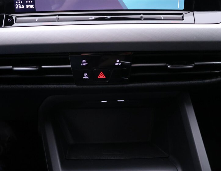 Volkswagen Golf Kombi 1,5 l 96 kw