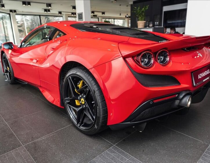 Ferrari Ostatní Kupé 3,9 l 530 kw