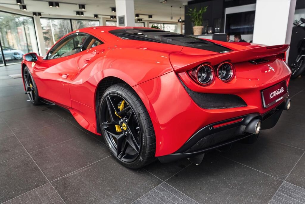 Ferrari Ostatní Kupé 3,9 l 530 kw